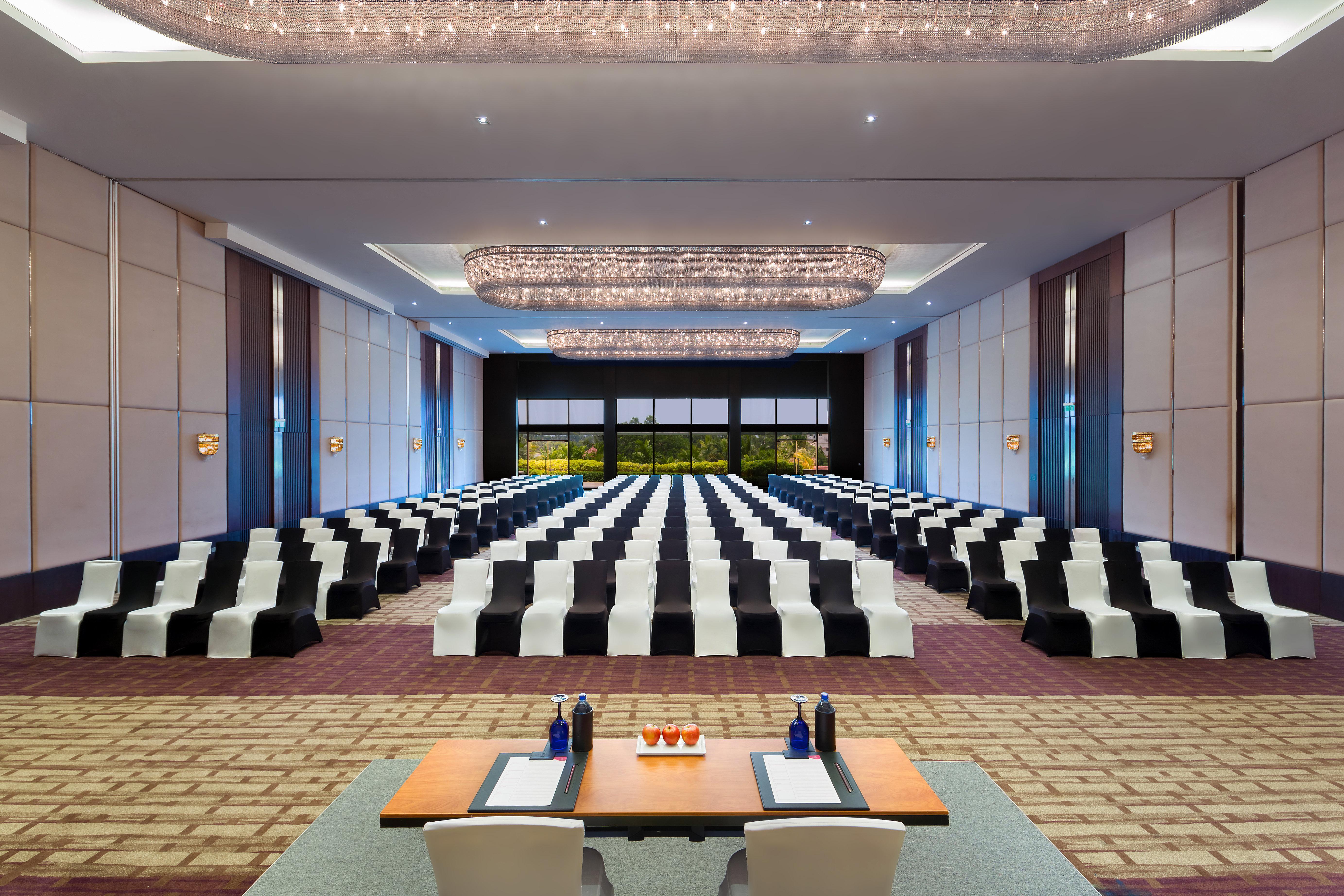 Crowne Plaza Kochi By Ihg Hotel Exterior photo The Grand Ballroom